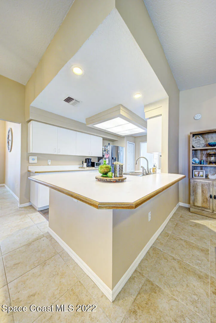 Photo of 985 Pelican Lane