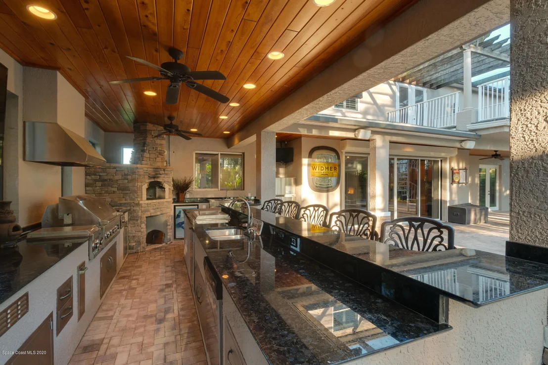 Photo of 5905 Newbury Circle