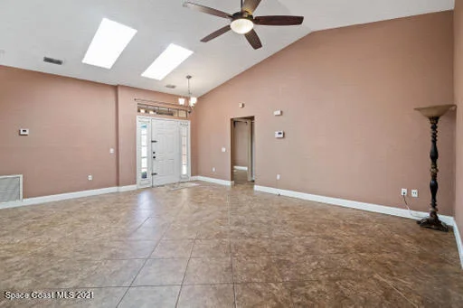Photo of 1657 Clover Circle