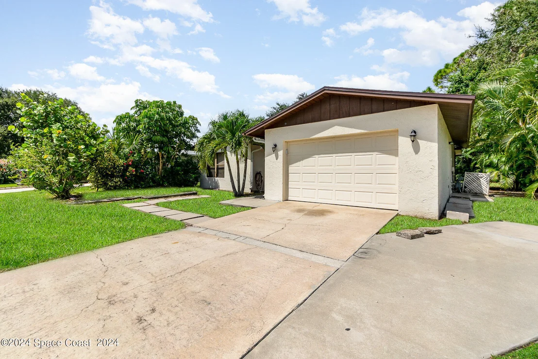 Photo of 392 Myrtlewood Road