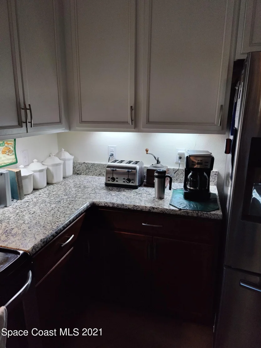 Photo of 571 Trymore Drive SE