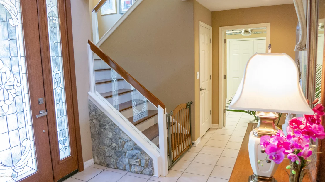 Photo of 432 Riverview Lane