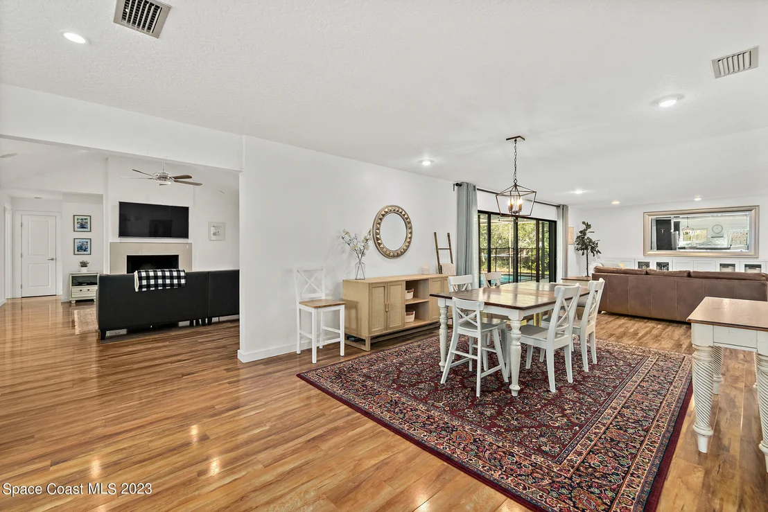 Photo of 460 Monaco Drive