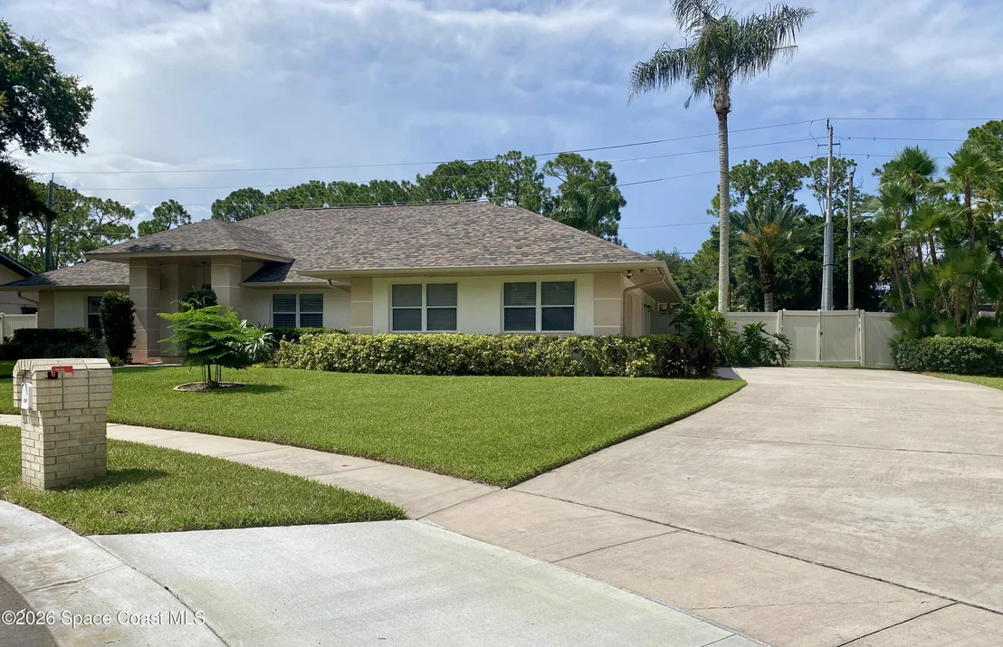 Photo of 596 Lake Ashley Circle