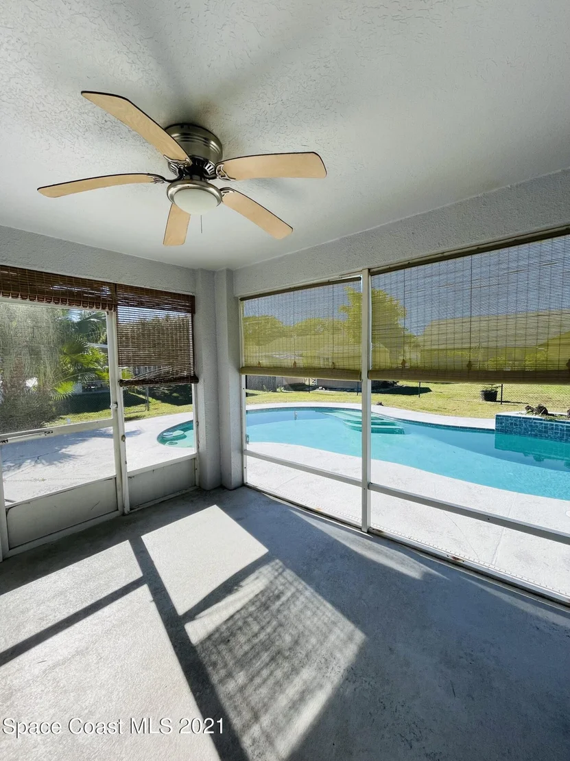 Photo of 652 Seven Gables Circle SE