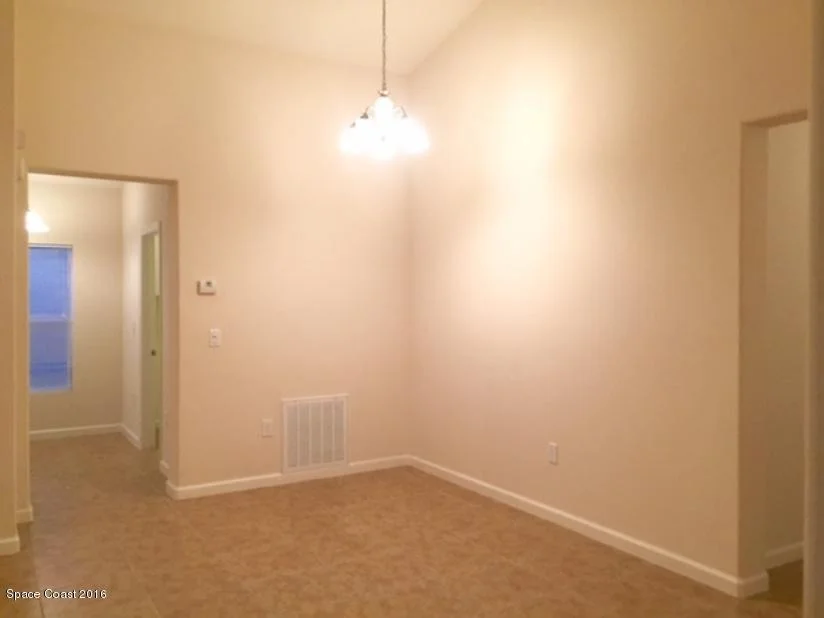 Photo of 1439 Corbett Lane