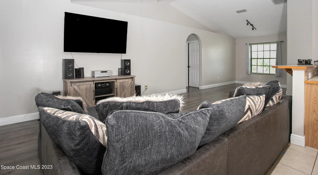 Photo of 1679 Palm Ridge Road
