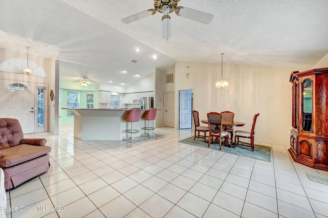 Photo of 3307 Lake View Circle