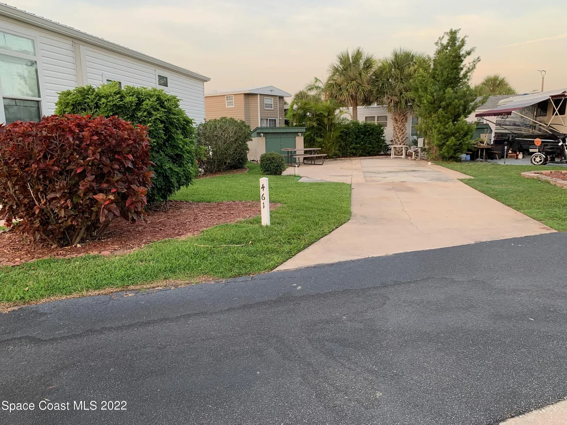 Photo of 461 Galaxy Lane