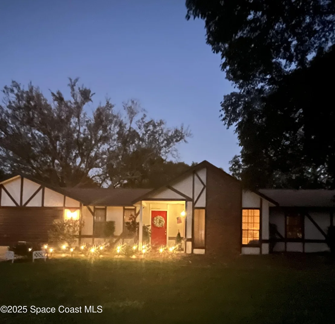 Photo of 3256 Fairview Drive