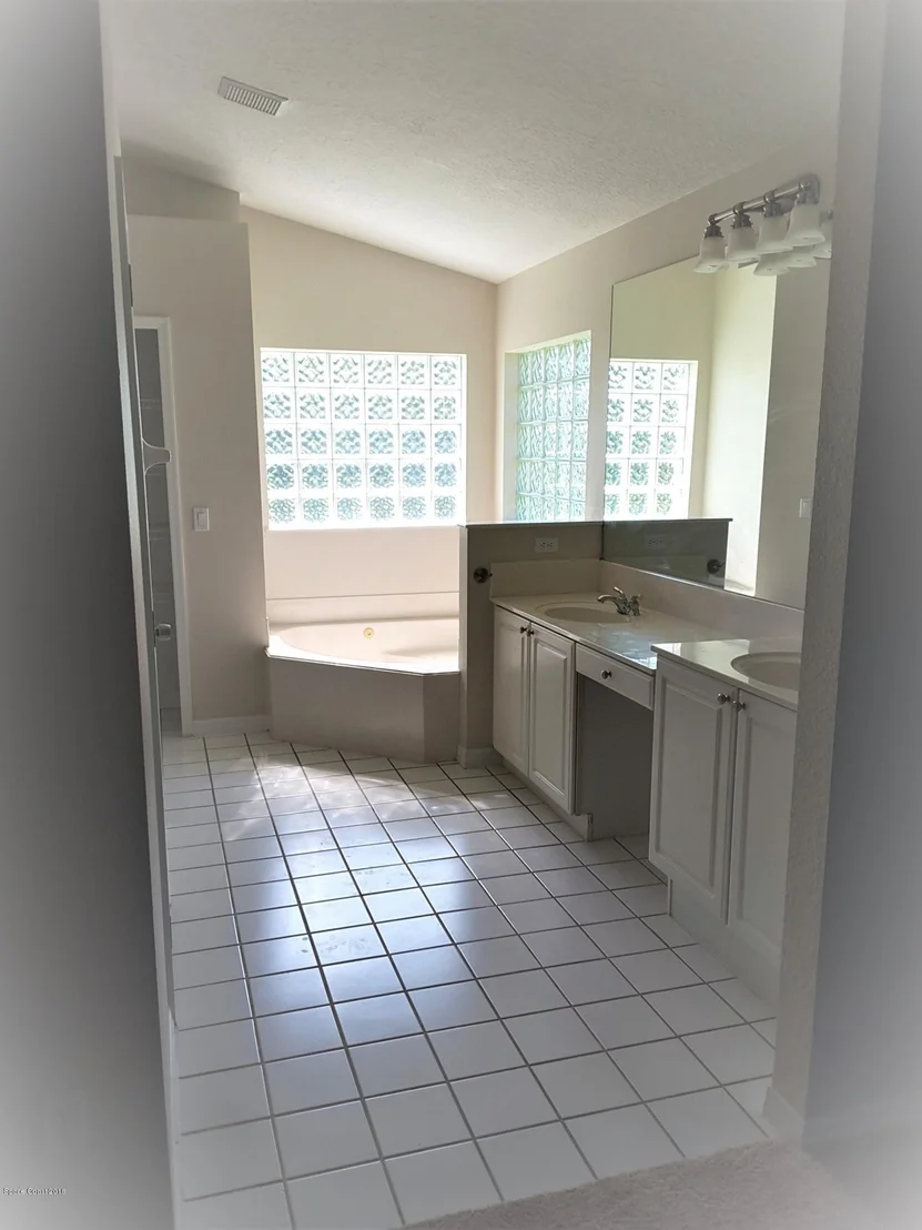 Photo of 657 Carriage Hill Road