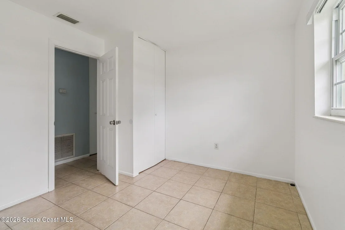Photo of 758 Comanche Avenue