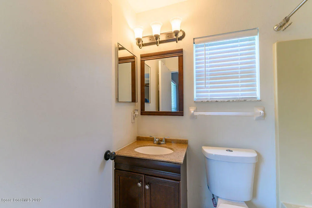 Photo of 1174 Ruby Street SE