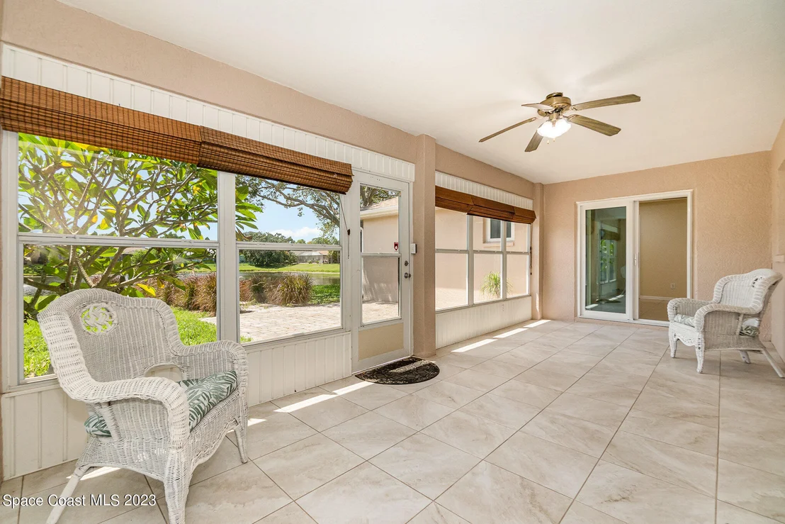 Photo of 4354 South Lakes Circle