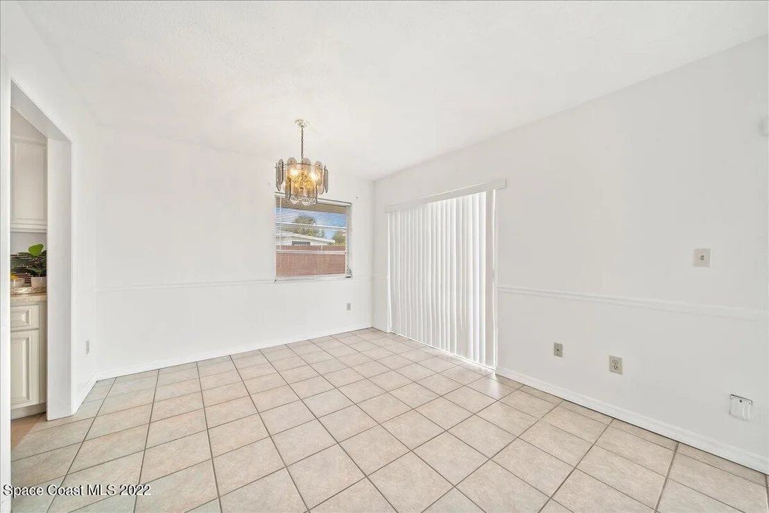 Photo of 752 Bianca Drive NE