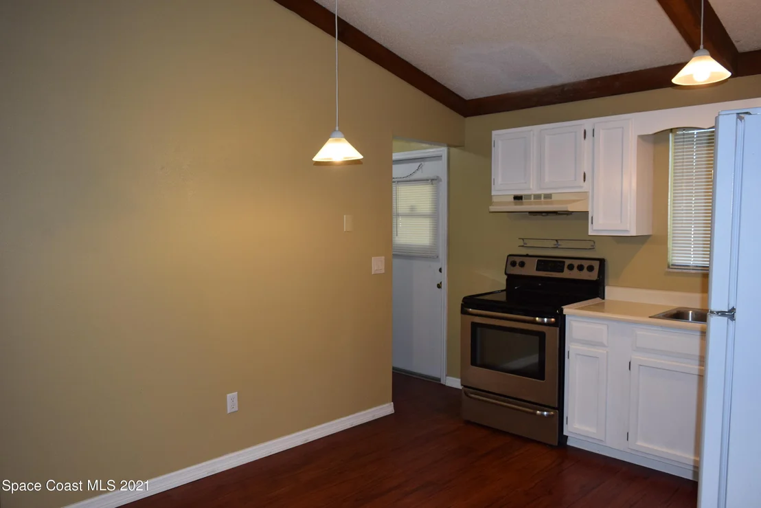 Photo of 1111 Grapefruit Road SE