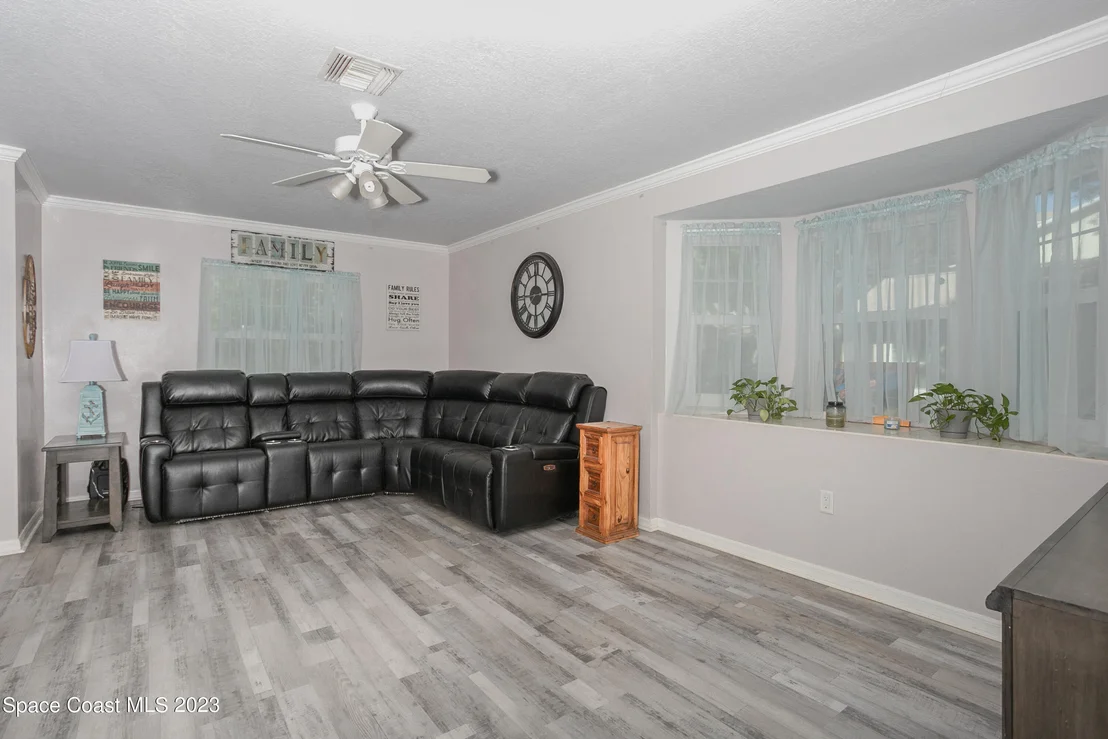 Photo of Unit 7 at 1475 Beechfern Drive