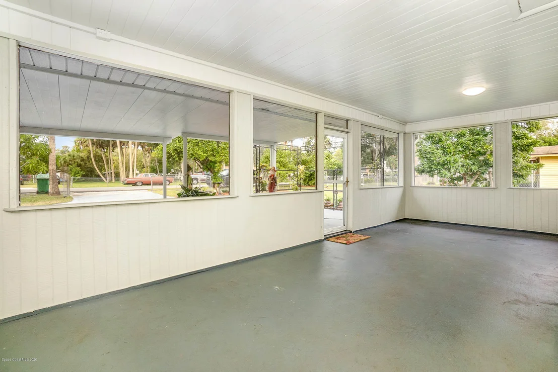 Photo of 2525 Coconut Drive