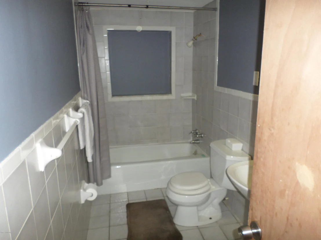 Photo of 309 Iris Street