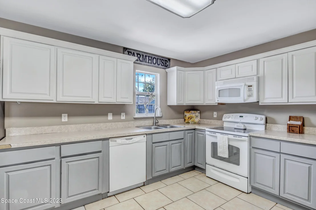 Photo of 5182 Jamaica Road