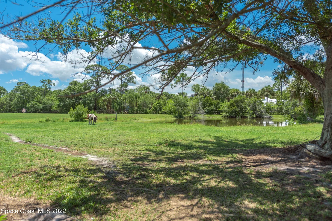 Photo of 2085 Harlock Road