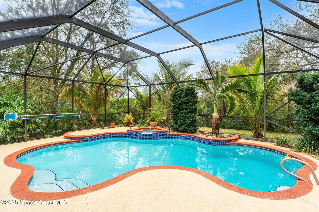 Photo of 4443 Long Lake Road
