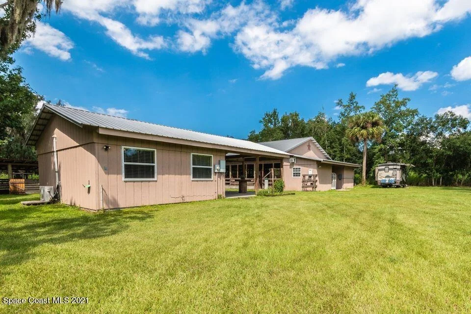 Photo of 6580 State Road 46