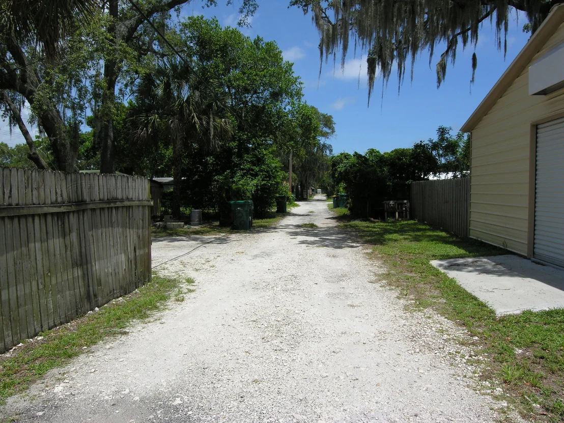Photo of 736 Aurora Road