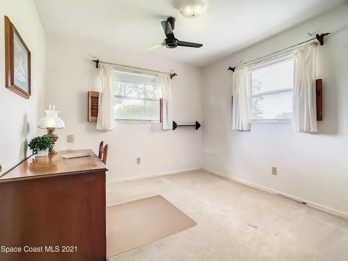 Photo of 940 Forest Road