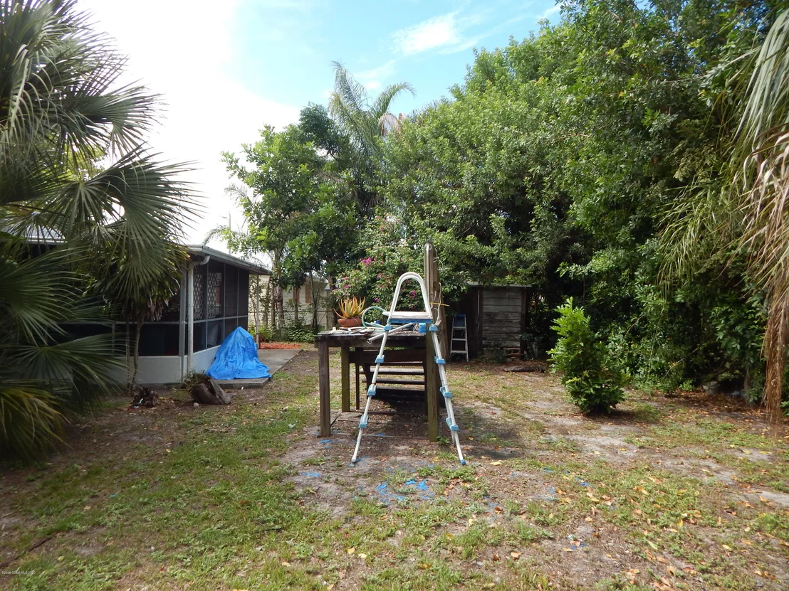 Photo of 811 Bianca Drive NE
