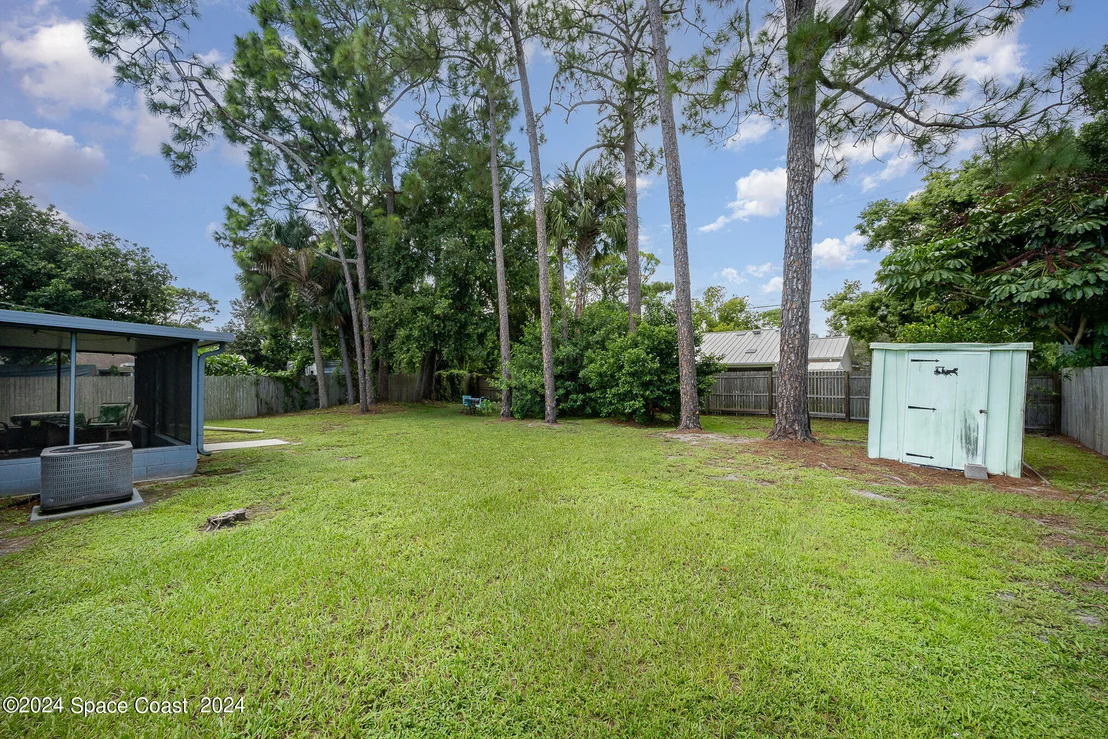Photo of 6434 Cable Avenue