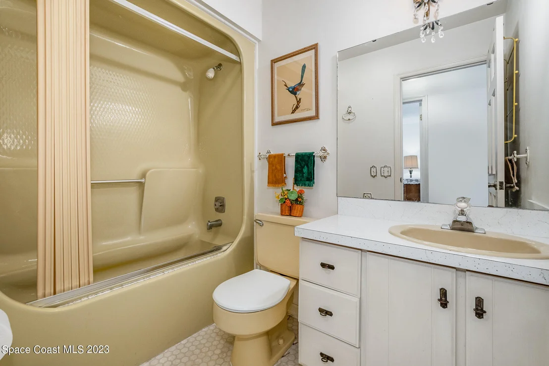 Photo of 228 Chalet Avenue