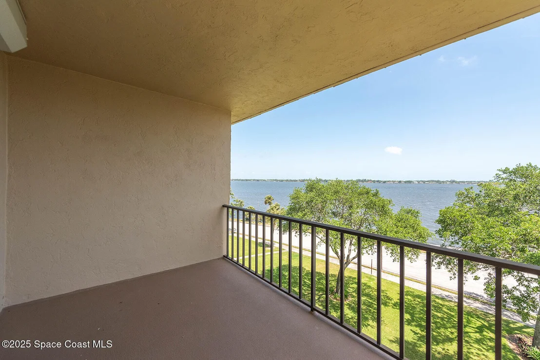 Photo of Unit 507B at 1049 Rockledge Drive
