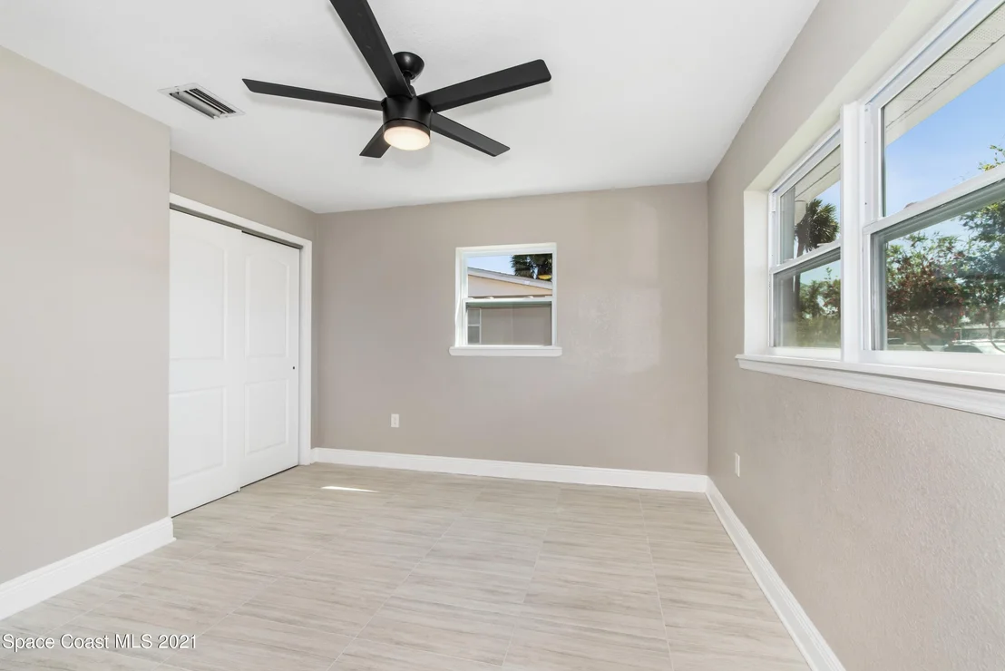 Photo of 175 Clairbourne Avenue