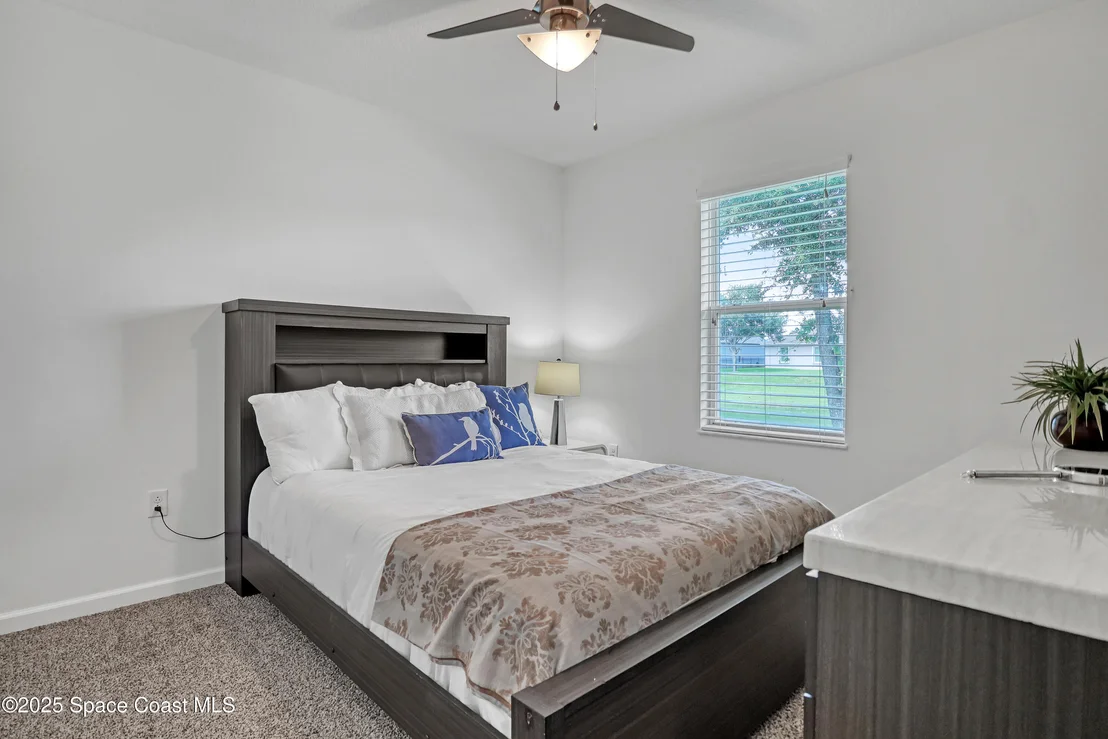 Photo of 1121 Morgan Circle NE