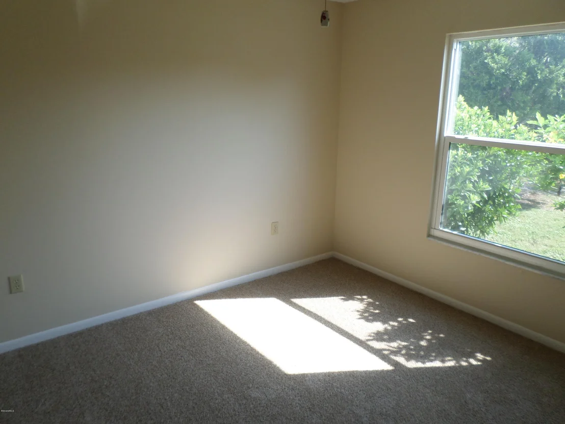 Photo of 831 Pine Shadows Avenue