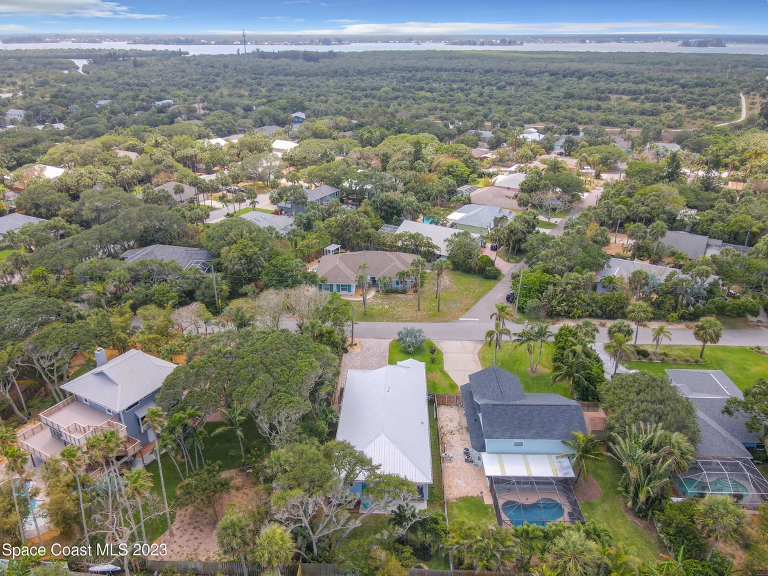 Photo of 6775 Angeles Road