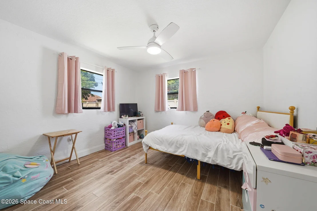 Photo of 2440 Warwick Road