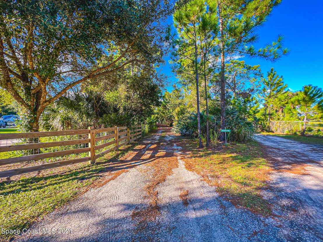 Photo of 4570 Alix Lane