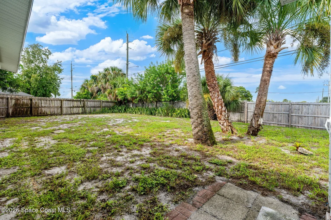 Photo of 696 Van Buren Street