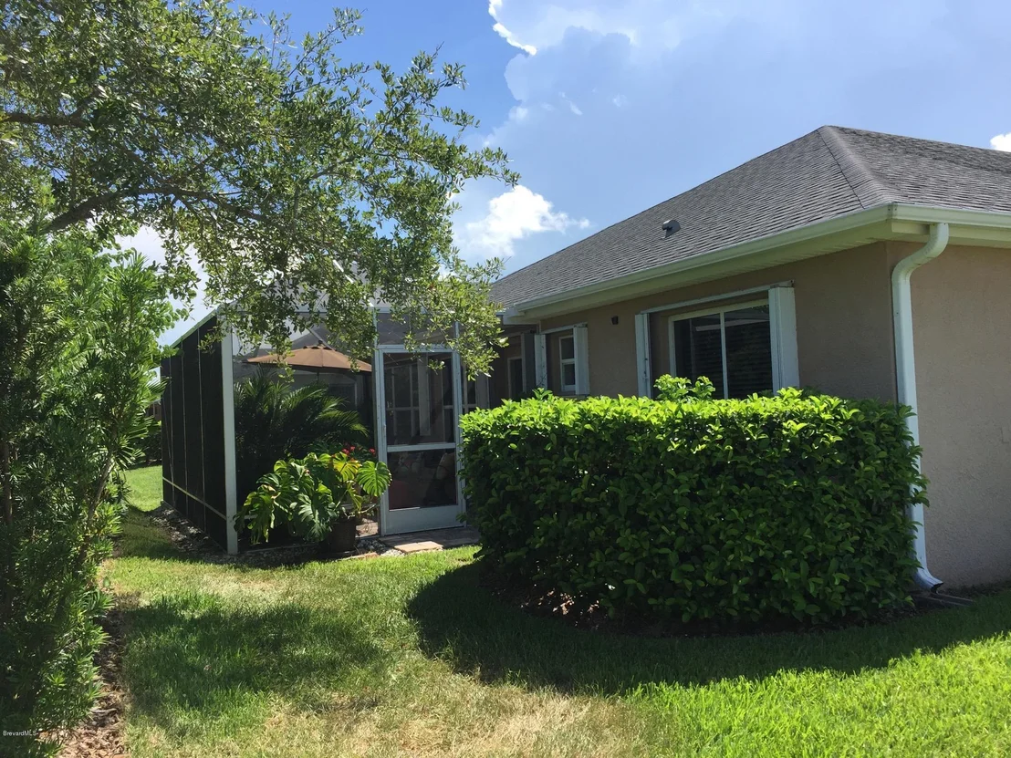Photo of 7107 Broderick Drive