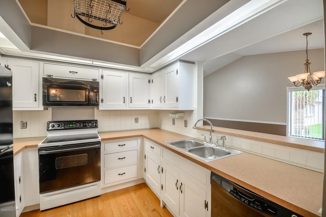 Photo of 386 Myrtlewood Road