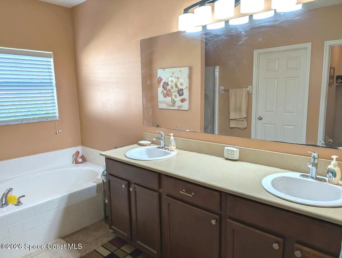 Photo of 1540 Corbett Lane