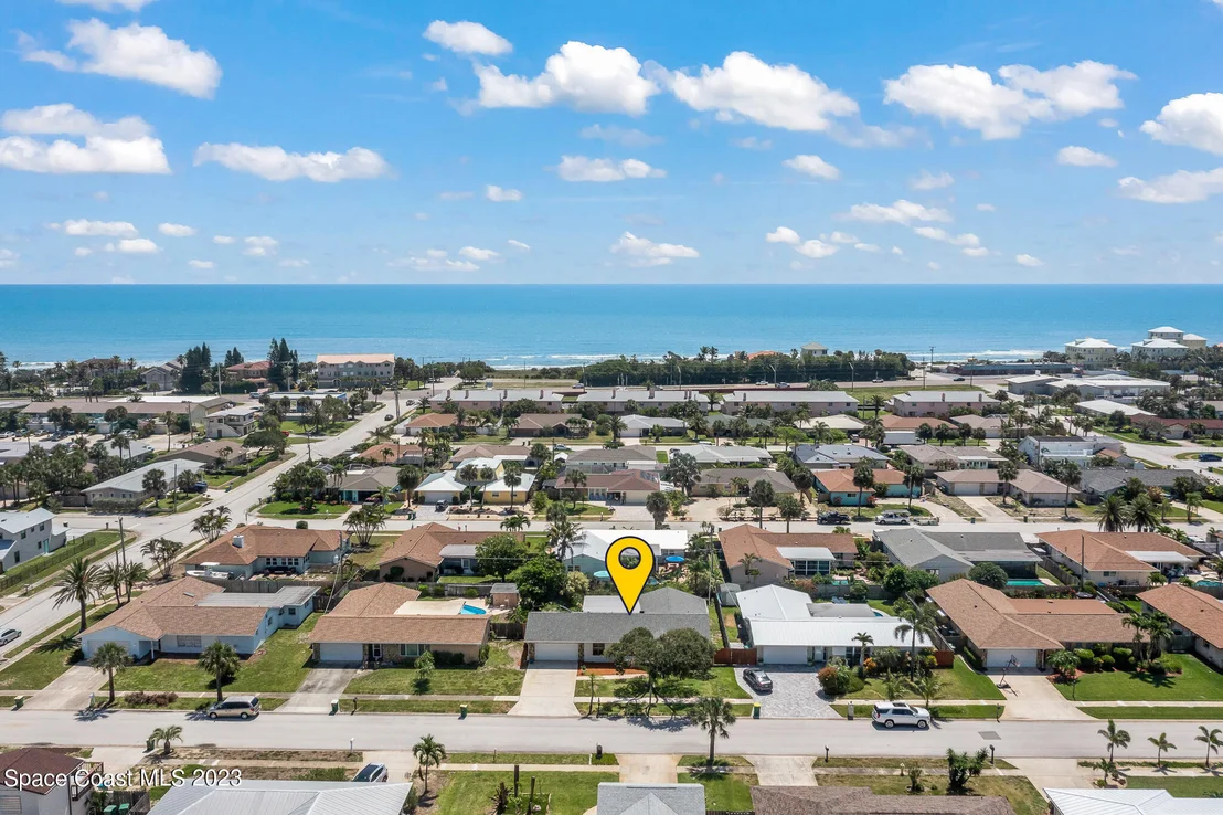 Photo of 715 Hibiscus Drive