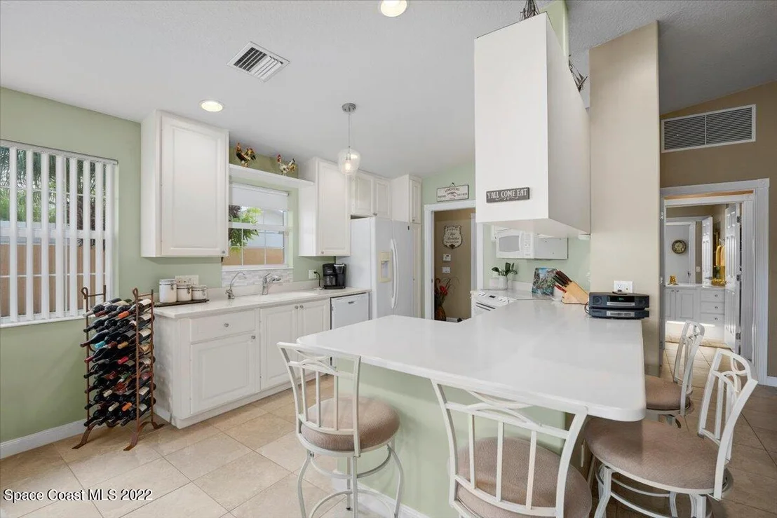 Photo of 3425 Hyperion Way SE