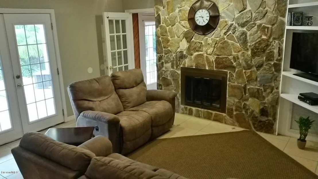 Photo of 991 Sunswept Road NE
