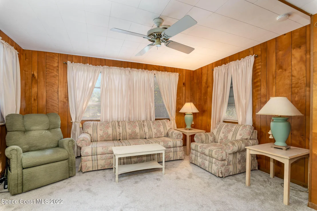 Photo of 667 Ballard Drive