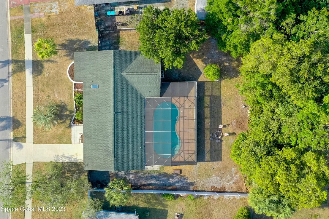 Photo of 1113 Cromey Road NE