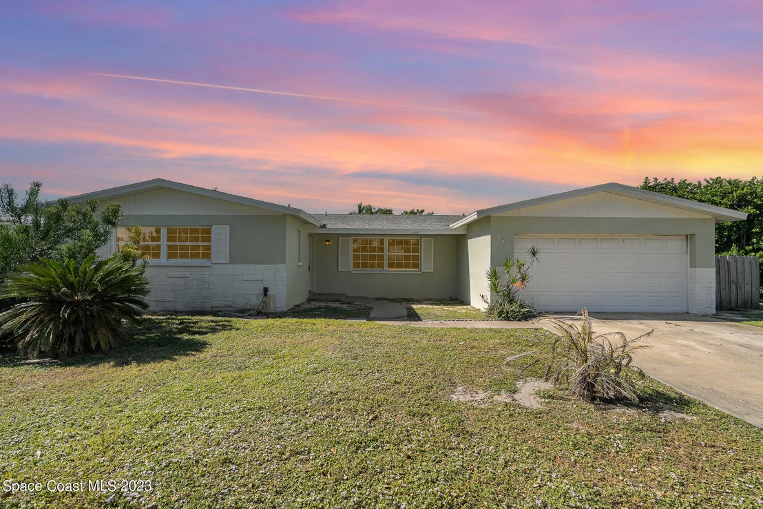 Photo of 947 Bluewater Drive
