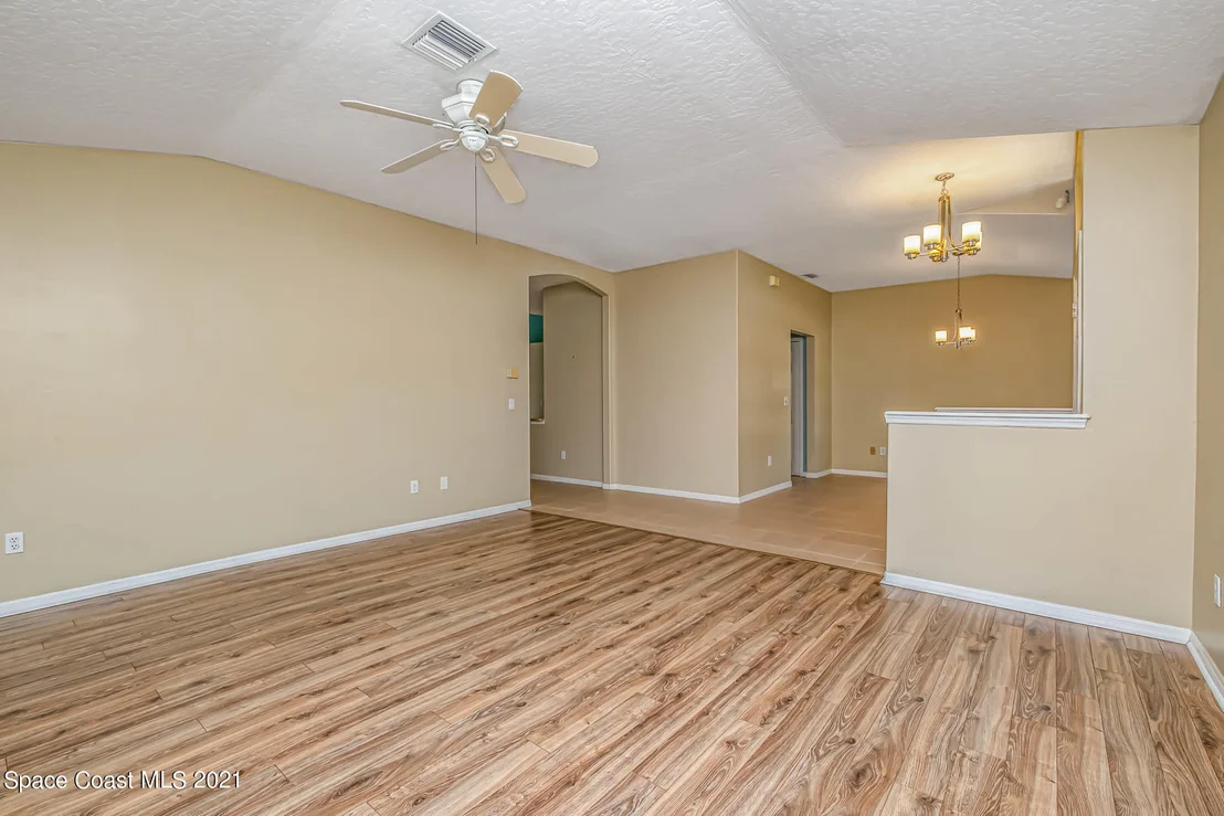 Photo of 1634 Rustic Way